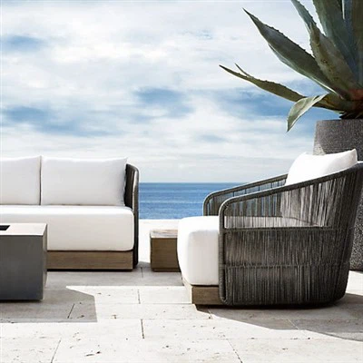 Móveis de vime e teca